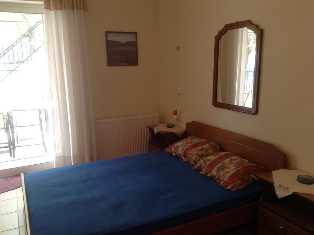 Πανδοχείο Λίμνης Πλαστήρα Hotel Kastanéa Quarto foto